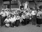 Representacion de la foto como sera en aquellos aos de las siegas